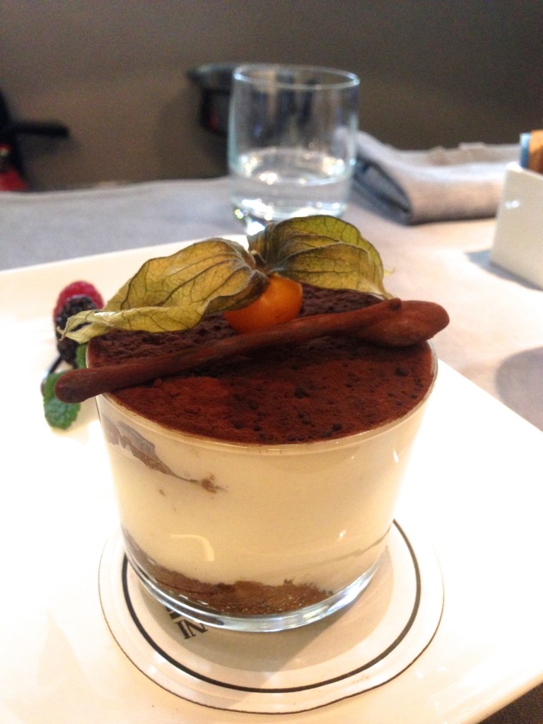 tiramisu emporio armani caffé